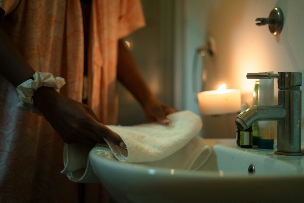 Why Your Towels Stay Stiff: The Simple Laundry Fixes That Make Them Fluffy Again